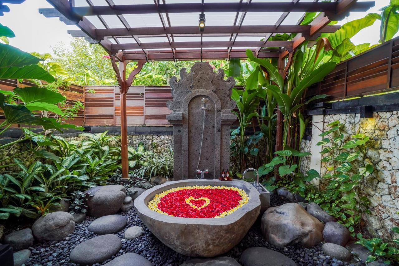 Giri Bhagawan Villas & Spa نوسا دوا المظهر الخارجي الصورة