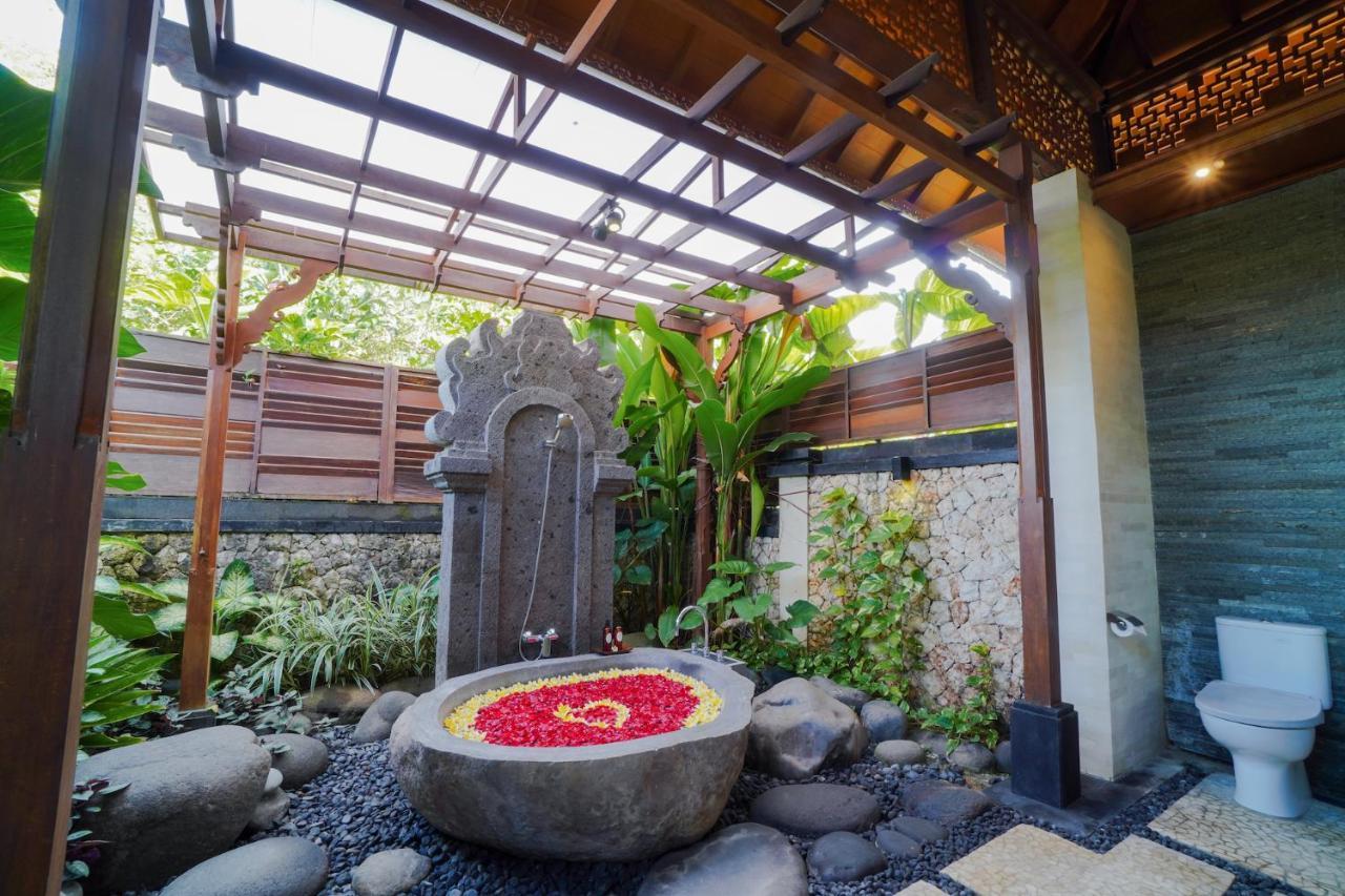 Giri Bhagawan Villas & Spa نوسا دوا المظهر الخارجي الصورة